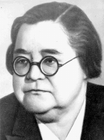 Новик Катерина Йосипівна (1898–1984) – палеоботанік, член-кореспондент АН УРСР. У 1956–84 проживала у квартирі № 86.